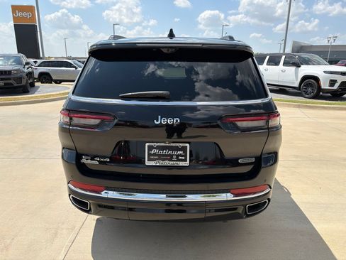 Used 2022 Jeep Grand Cherokee L Overland w/ Advanced Protech Group III AWD/4WD image 4
