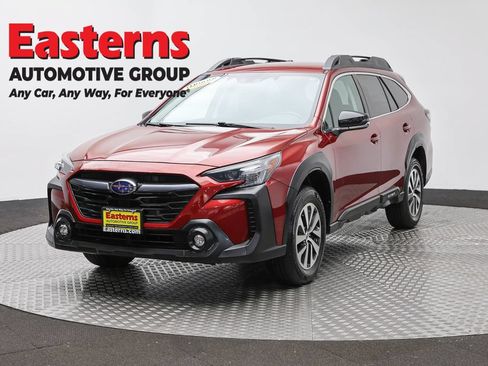 Used 2023 Subaru Outback Premium AWD/4WD image 1