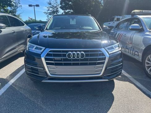 Used 2019 Audi Q5 Premium w/ Premium Plus Package AWD/4WD image 3