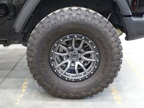 Used 2022 Jeep Wrangler Sport S image 38