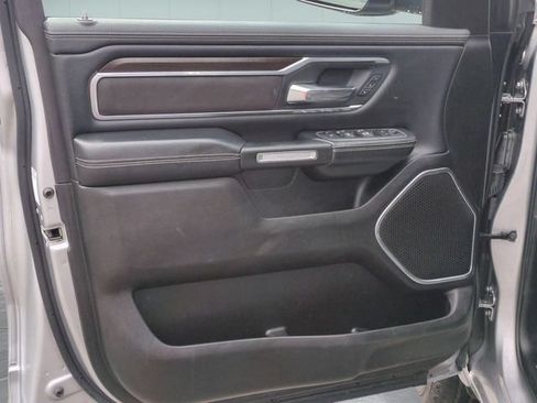 Used 2022 RAM 1500 Laramie AWD/4WD image 14