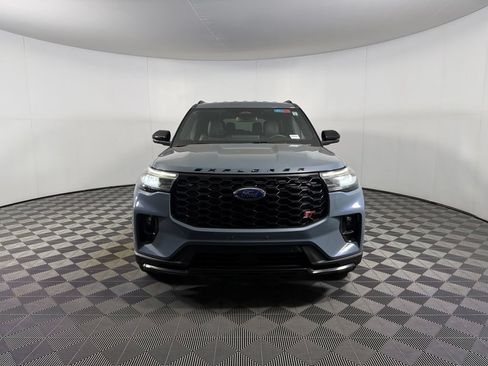 Used 2025 Ford Explorer ST AWD/4WD image 4