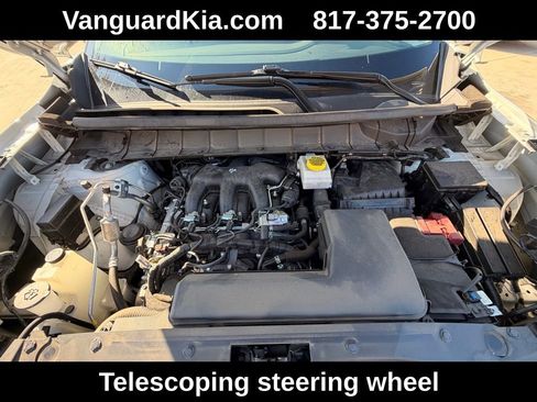 Used 2024 Nissan Pathfinder SV image 29