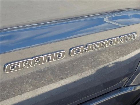 Used 2020 Jeep Grand Cherokee Overland image 23