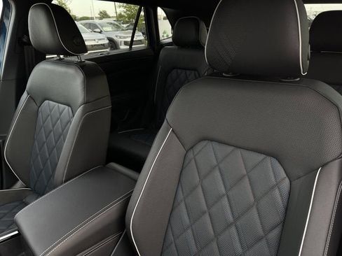 New 2026 Volkswagen Atlas Cross Sport SEL Premium R-Line image 13