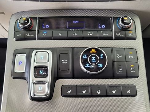 Used 2021 Hyundai Palisade Limited w/ Winter Package AWD/4WD image 21