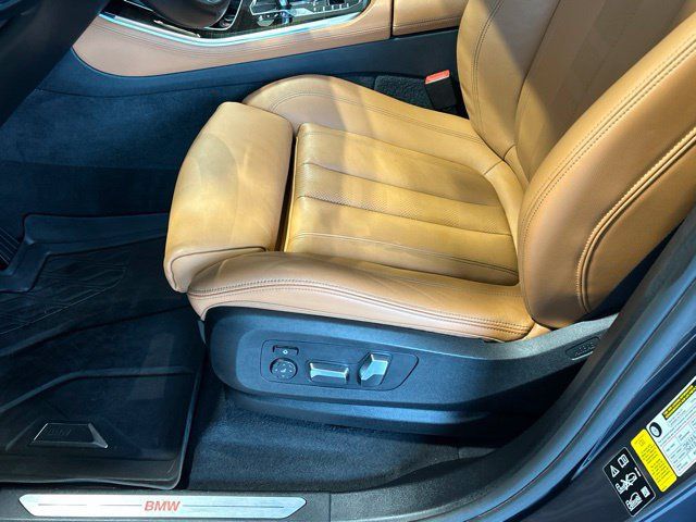 Used 2019 BMW X5 xDrive40i w/ Convenience Package AWD/4WD image 16