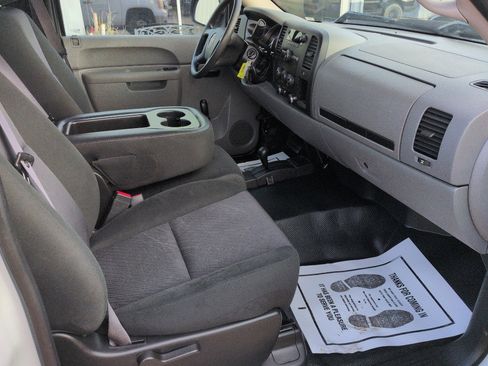 Used 2012 GMC Sierra 2500 W/T w/ Snow Plow Prep Package image 24
