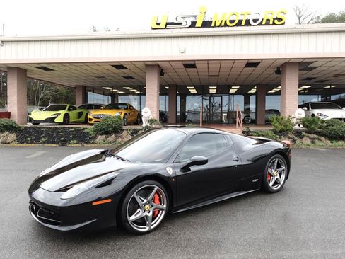 Used 2012 Ferrari 458 Spider image 18
