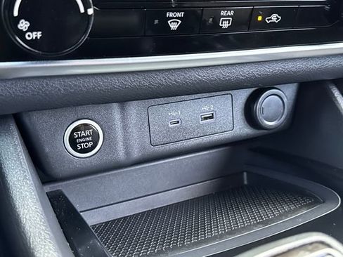 Used 2022 Nissan Rogue S image 14