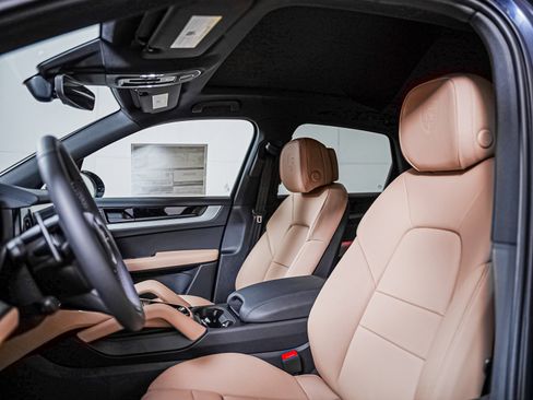 New 2026 Porsche Cayenne image 5