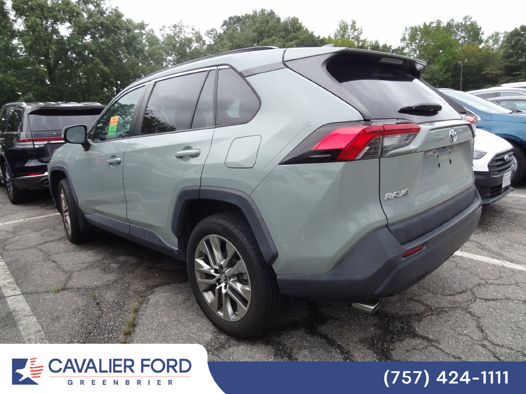 Used 2019 Toyota RAV4 XLE Premium FWD image 3