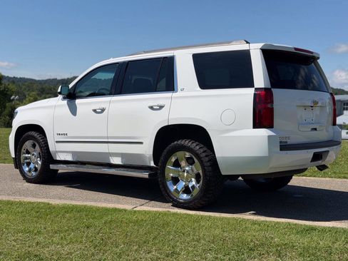 Used 2018 Chevrolet Tahoe LT w/ LT Signature Package RWD image 8