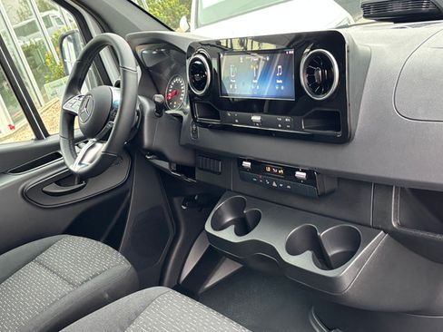 New 2026 Mercedes-Benz Sprinter 2500 image 11