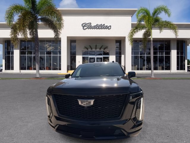 Certified 2026 Cadillac Escalade Platinum Sport w/ LPO, ONYX Package AWD/4WD image 4
