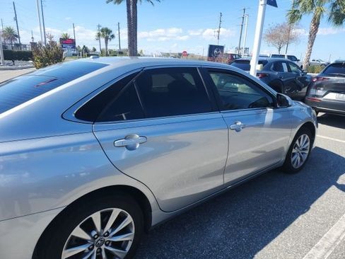 Used 2017 Toyota Camry XLE image 2