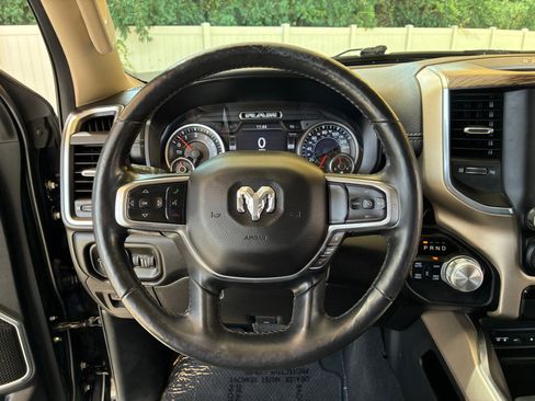 Used 2019 RAM 1500 Laramie image 17