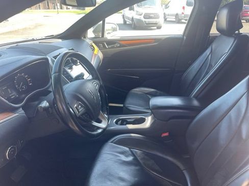 Used 2017 Lincoln MKC Reserve AWD/4WD image 10