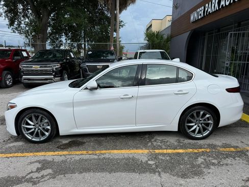 Used 2018 Alfa Romeo Giulia AWD image 4
