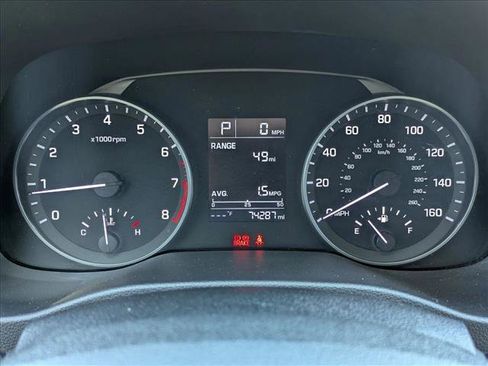 Used 2017 Hyundai Elantra SE image 11