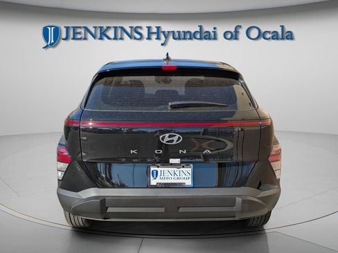 New 2026 Hyundai Kona SE image 6