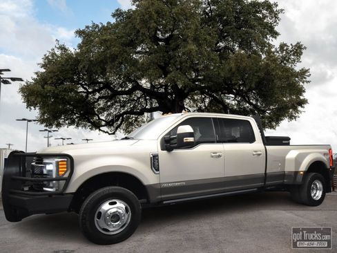 Used 2017 Ford F350 King Ranch w/ King Ranch Ultimate Package AWD/4WD image 1