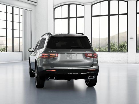 New 2026 Mercedes-Benz GLB 250 4MATIC image 25