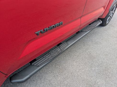 Used 2025 Toyota Tundra Limited AWD/4WD image 13