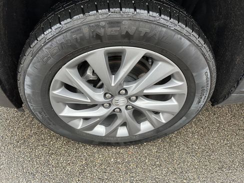 Used 2025 Buick Enclave Preferred image 13