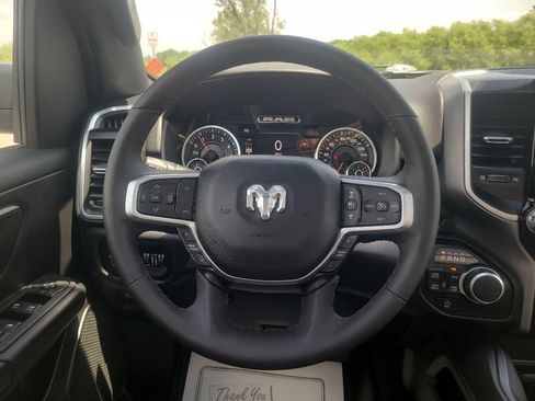 Used 2025 RAM 1500 Big Horn AWD/4WD image 29
