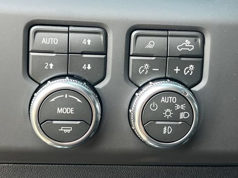 New 2026 GMC Sierra 2500 AT4 w/ AT4 Premium Plus Package AWD/4WD image 29