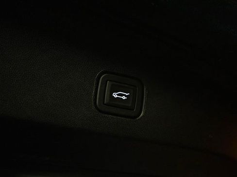 Used 2024 Cadillac Lyriq Tech AWD/4WD image 8