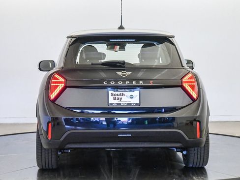 New 2026 MINI Cooper S FWD image 3