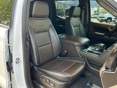 Used 2023 GMC Sierra 1500 Denali w/ Technology Package AWD/4WD image 19