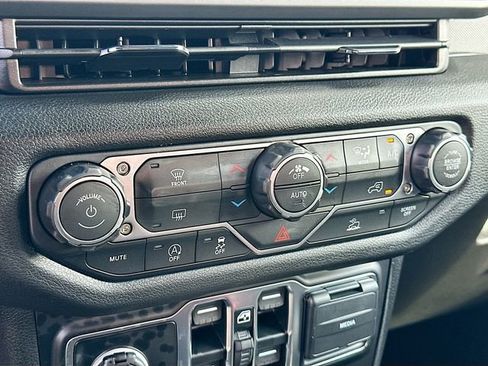 New 2026 Jeep Gladiator Willys image 10