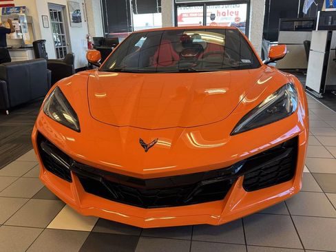 Used 2024 Chevrolet Corvette Z06 RWD image 25