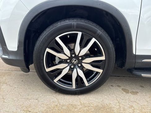 Used 2020 Honda Pilot Touring image 7
