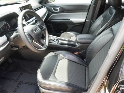 Certified 2023 Jeep Compass Latitude AWD/4WD image 19