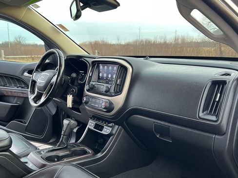 Used 2021 GMC Canyon Denali image 28