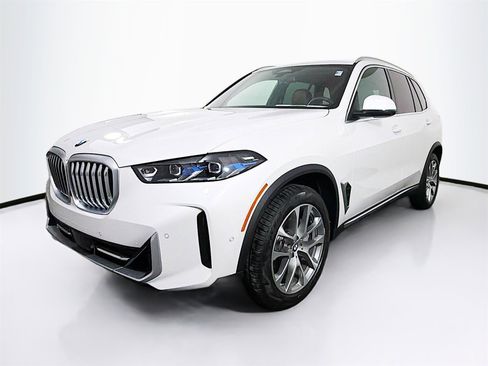 New 2026 BMW X5 xDrive40i w/ Climate Comfort Package image 3