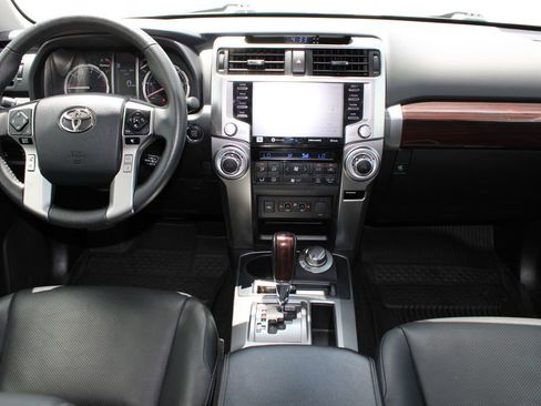 Used 2022 Toyota 4Runner Limited AWD/4WD image 10