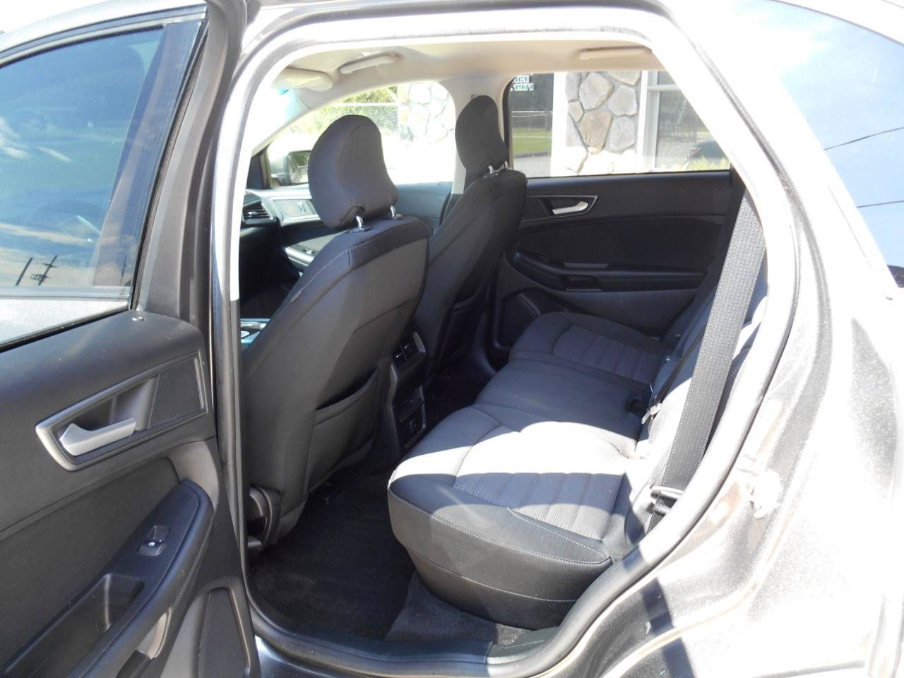 Used 2019 Ford Edge SE AWD/4WD image 8