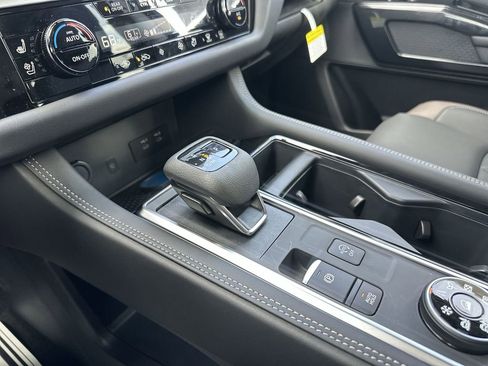 New 2026 Nissan Pathfinder Platinum image 19