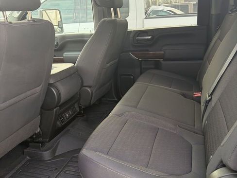 Used 2022 GMC Sierra 2500 SLE w/ SLE Value Package; image 17