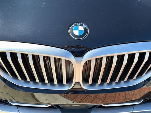 Used 2025 BMW X5 sDrive40i w/ Climate Comfort Package image 9