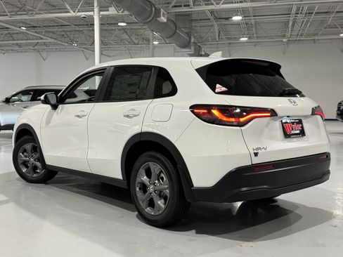 New 2026 Honda HR-V LX image 18