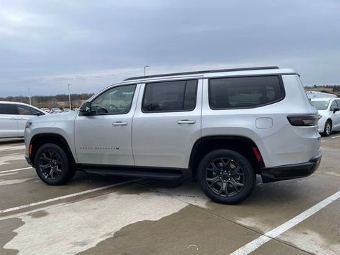 New 2026 Jeep Grand Wagoneer Limited w/ 8-Passenger Seating Package AWD/4WD image 2