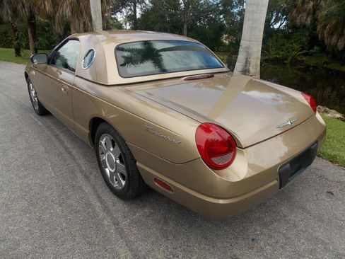 Used 2005 Ford Thunderbird RWD image 5