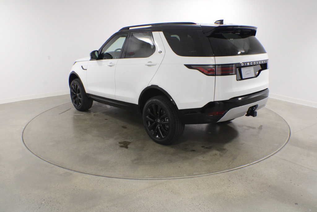 New 2026 Land Rover Discovery Limited Edition AWD/4WD image 4