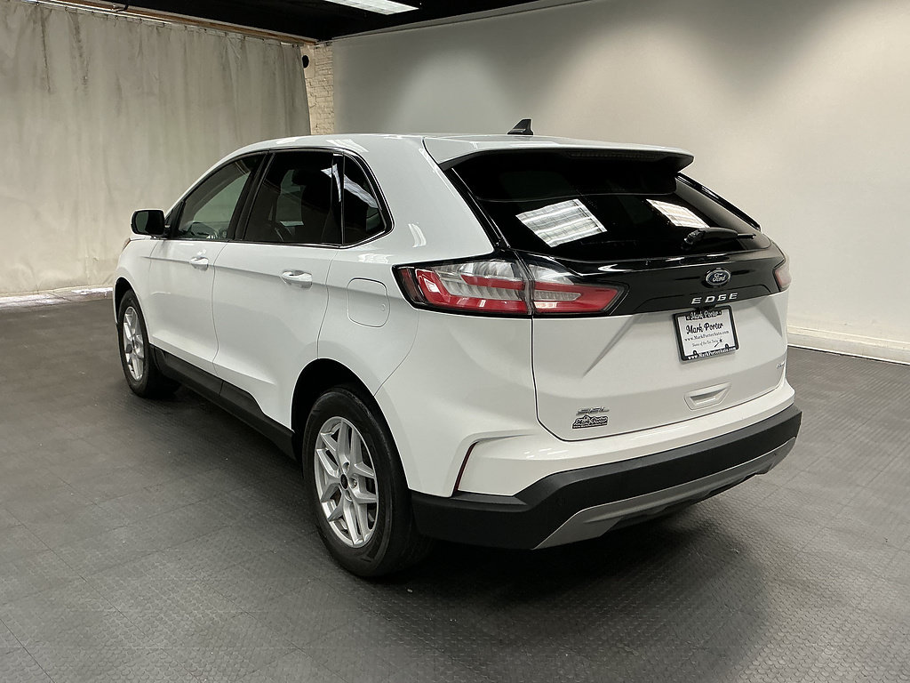Used 2024 Ford Edge SEL w/ Convenience Package AWD/4WD image 3